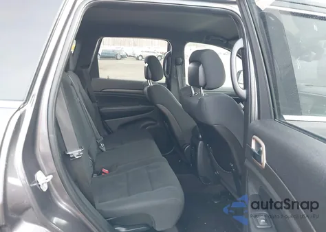 2016 Jeep Grand Cherokee Laredo z USA, uszkodzony, nr VIN 1C4RJFAG6GC364323